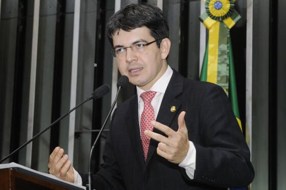 O senador Randolfe Rodrigues