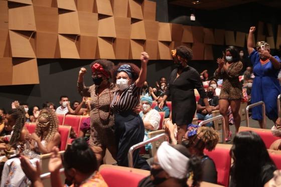 Sessão solene homenageou 147 personalidades