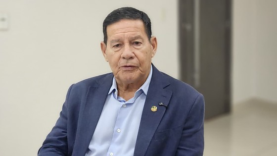Hamilton Mourão é senador pelo Rio Grande do Sul