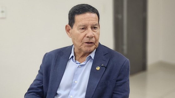 Hamilton Mourão é senador pelo Rio Grande do Sul